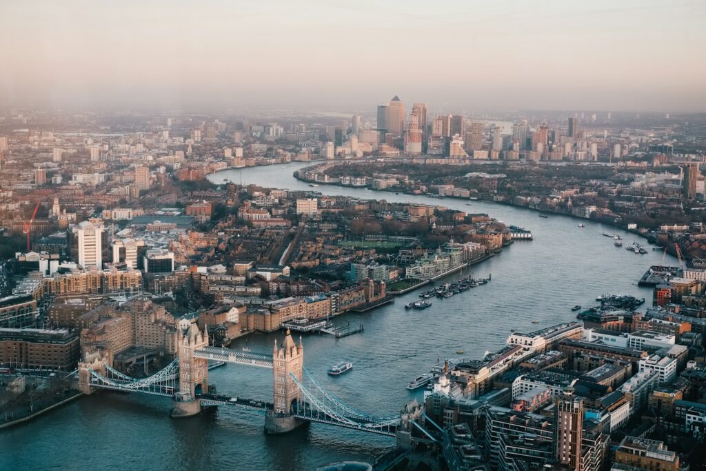 the perfect time to travel to London